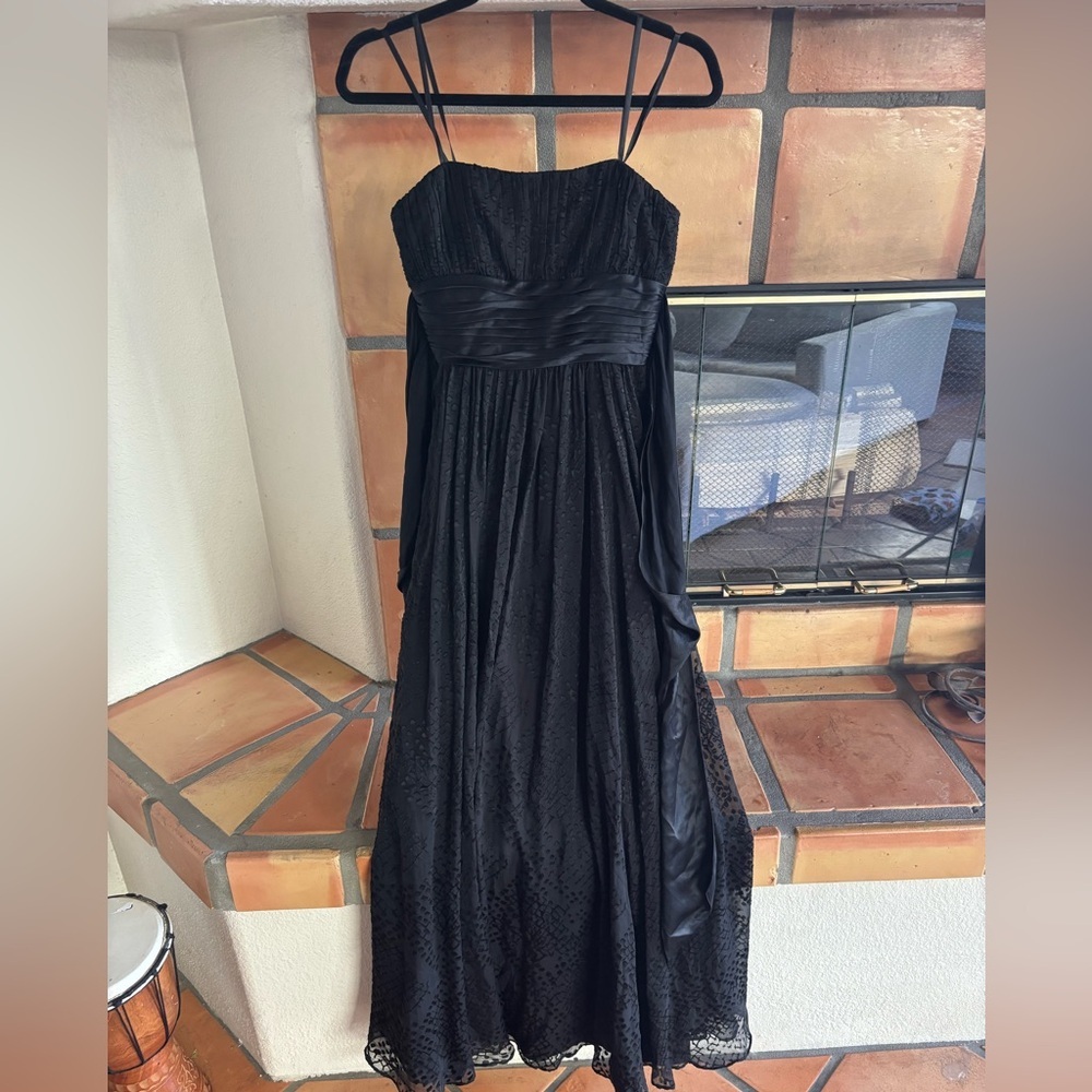 Y2K BCBG Vintage strapless black gown/prom dress. Size 0.